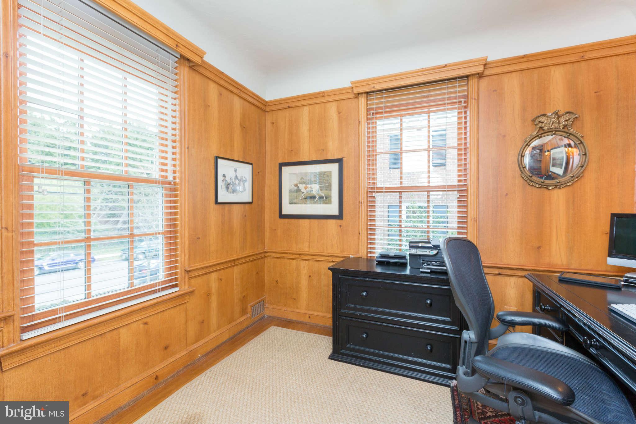 4632 Reservoir Road Northwest Washington, DC 20007 - Photo 4 of 25 Interior (General)