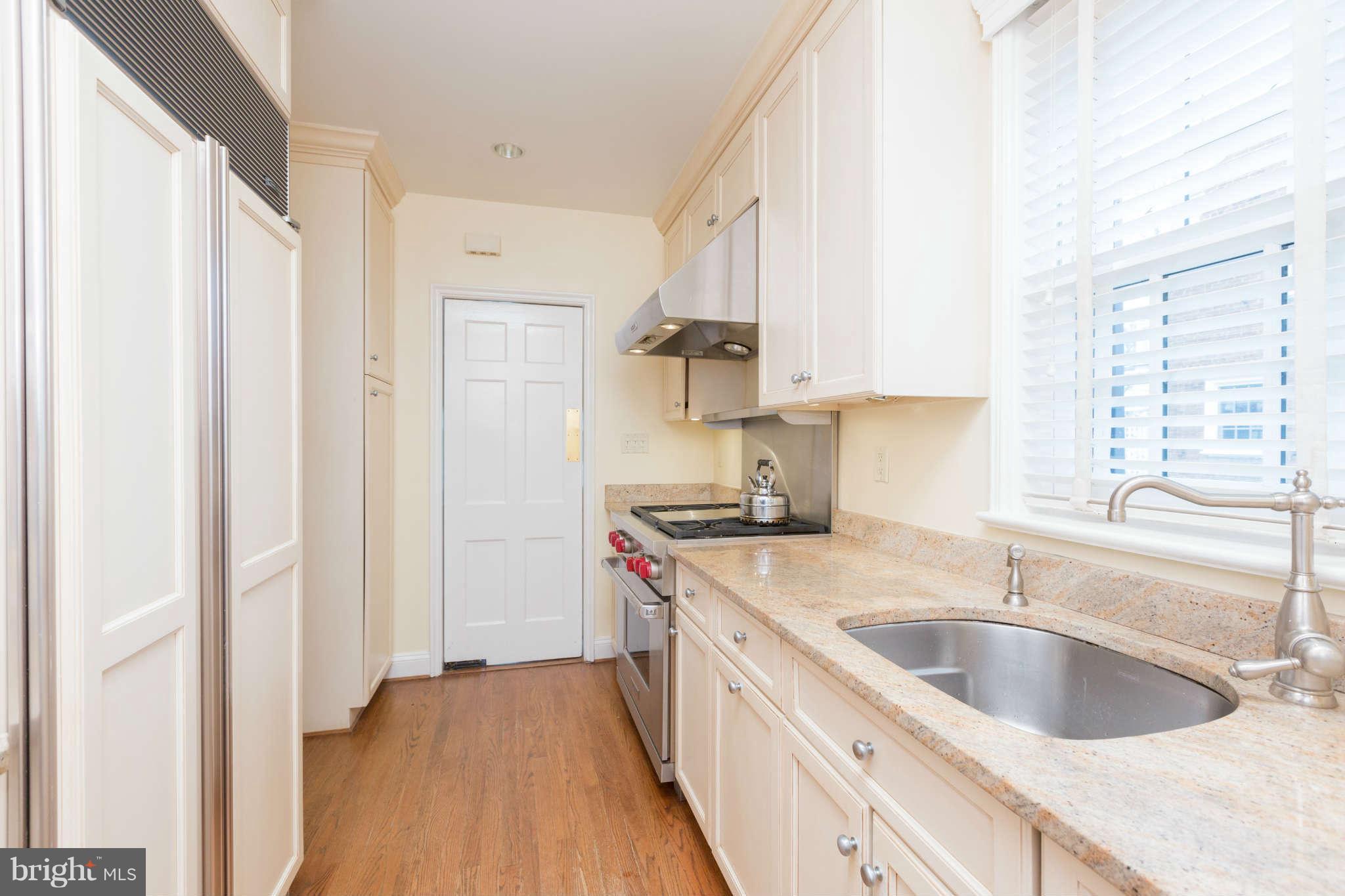 4632 Reservoir Road Northwest Washington, DC 20007 - Photo 10 of 25 Kitchen