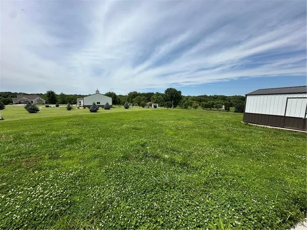 $359,999 | 27728 245th Street, Maryville, MO 64468