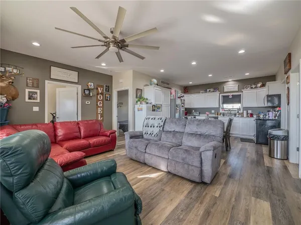 $359,999 | 27728 245th Street, Maryville, MO 64468