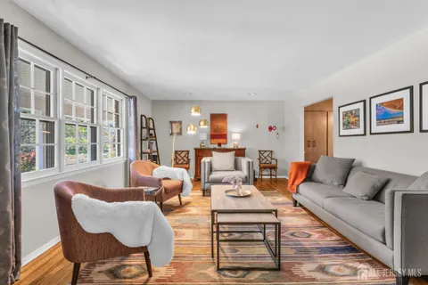 $939,000 | 147 Highland Avenue, Metuchen, NJ 08840
