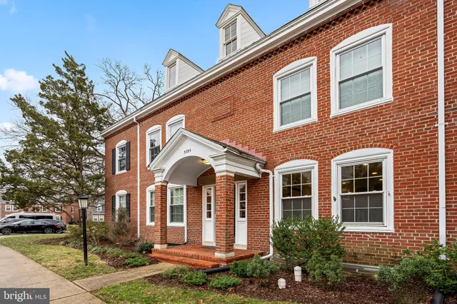 $535,000 | 3395 South Stafford Street, Unit A2, Arlington, VA 22206