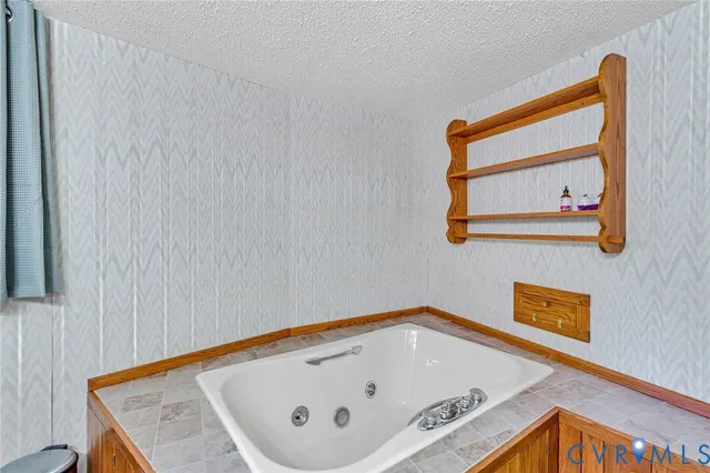 a bathroom with a tub