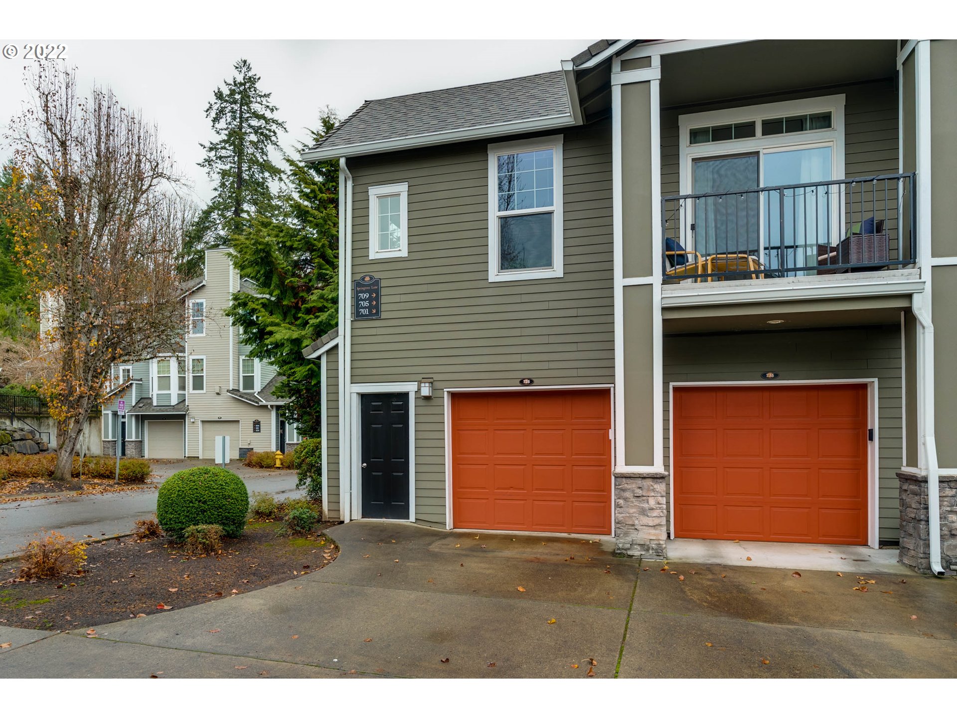 725 Springtree Lane West Linn, OR 97068 - Photo 2 of 31 Gallery Image 2