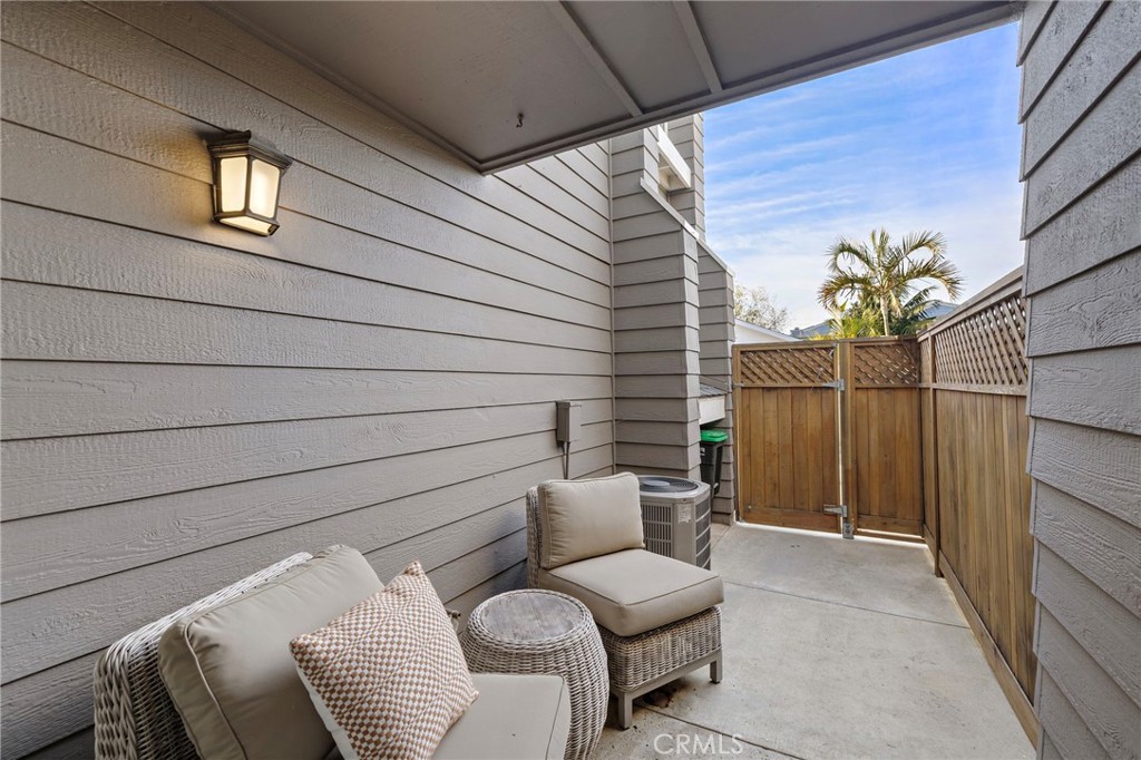 168 23rd Street, Unit D Costa Mesa, CA 92627 - Photo 21 of 26 a outdoor space with furniture