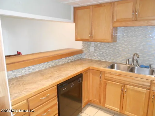 $129,500 | 3230 Cumberland Road, Unit 55, Ocean Springs, MS 39564