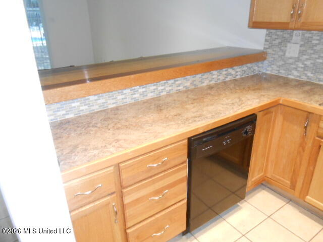 3230 Cumberland Road, Unit 55 Ocean Springs, MS 39564 - Photo 23 of 37 DSCN8316
