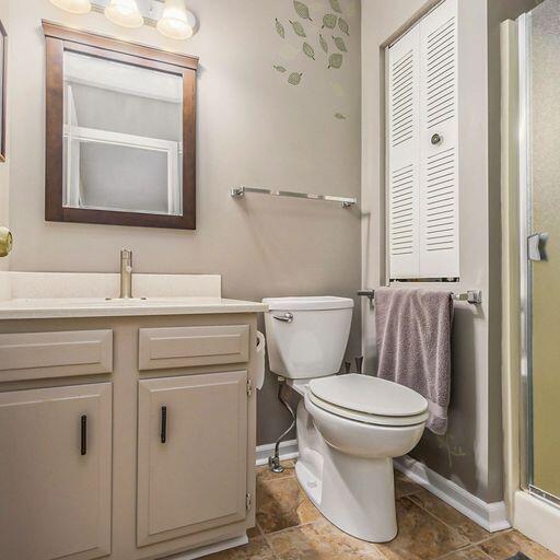3761 Cedaridge Road Kalamazoo, MI 49008 - Photo 12 of 29 master bath
