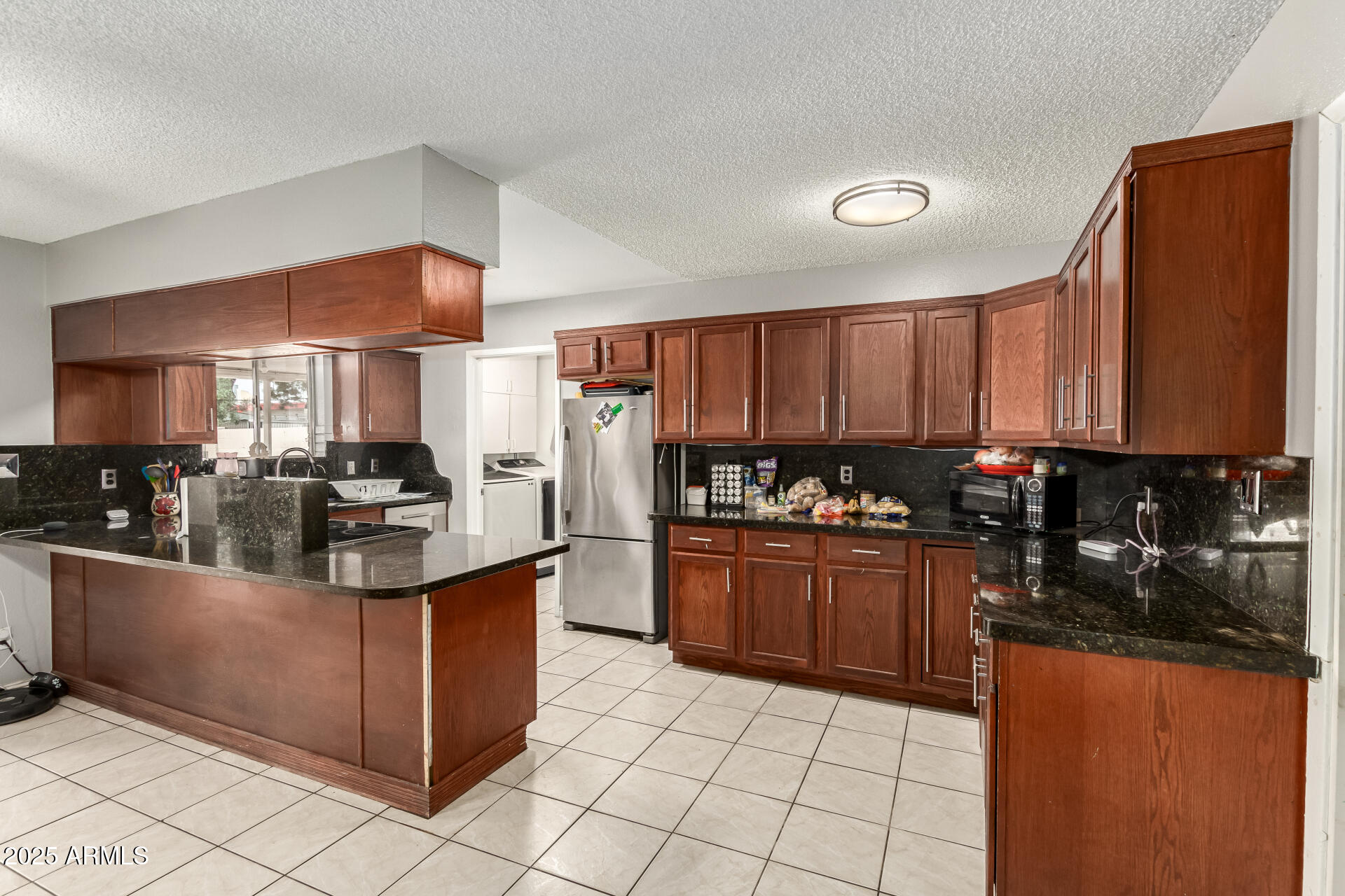 6426 West Lamar Road Glendale, AZ 85301 - Photo 8 of 26 Kitchen with great cabinet space