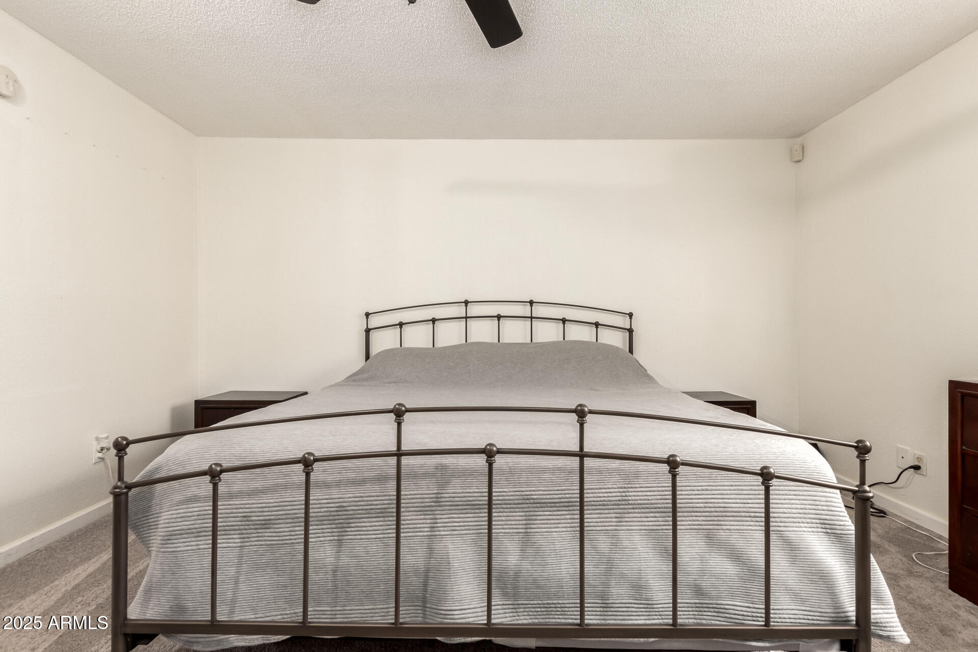 6426 West Lamar Road Glendale, AZ 85301 - Photo 10 of 26 Large primary bedroom