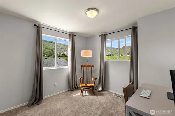 $625,000 | 1631 Fuller Street, Wenatchee, WA 98801