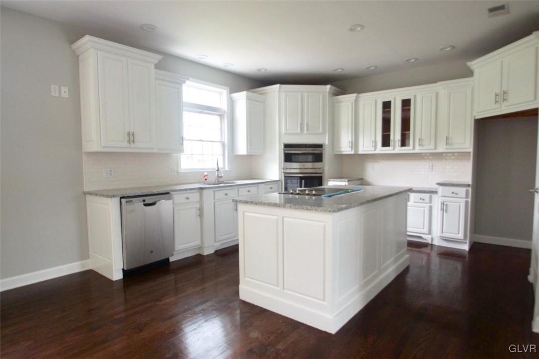 14 Country Road Northampton, PA 18067 - Photo 4 of 14 Gallery Image 4