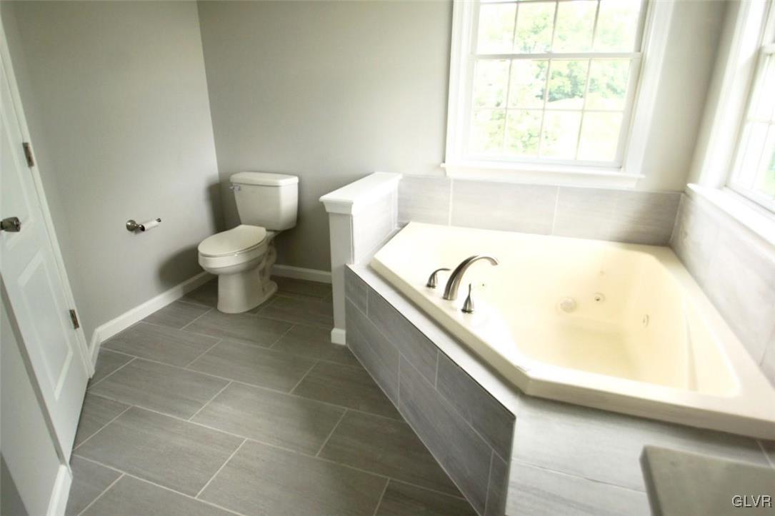 14 Country Road Northampton, PA 18067 - Photo 8 of 14 Gallery Image 8