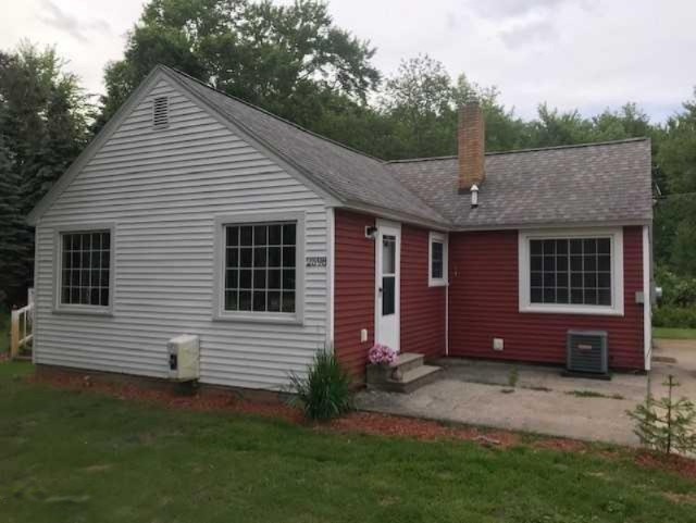 2598 West Giles Road Muskegon, MI 49445 - Photo 3 of 19 download (10)