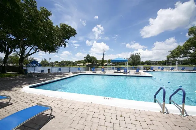 $1,590 | 3650 Inverrary Drive, Unit 1I, Lauderhill, FL 33319