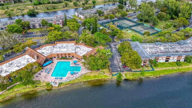 $1,590 | 3650 Inverrary Drive, Unit 1I, Lauderhill, FL 33319