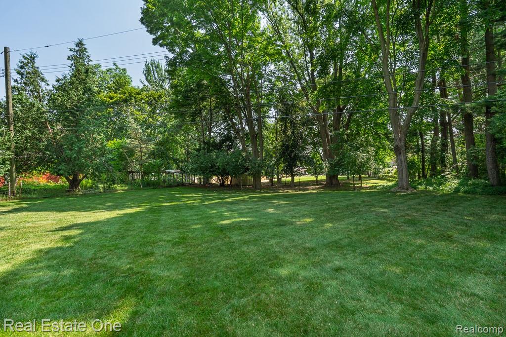 471 Elmhill Road Rochester Hills, MI 48306 - Photo 28 of 34