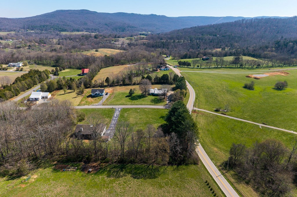 0 Webbs Camp Road Walling, TN 38587 - Photo 5 of 11 a view of a golf course with a garden