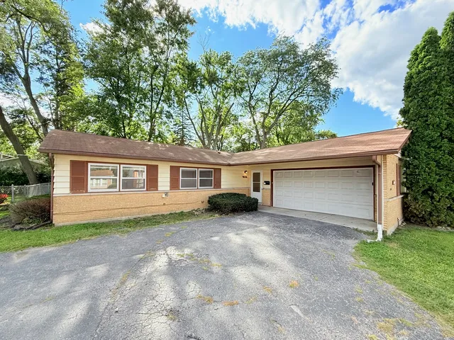 $226,000 | 2711 Larkspur Lane, Hazel Crest, IL 60429