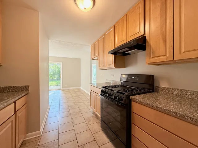 $226,000 | 2711 Larkspur Lane, Hazel Crest, IL 60429