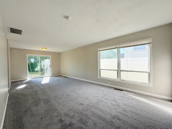 $202,000 | 2711 Larkspur Lane, Hazel Crest, IL 60429