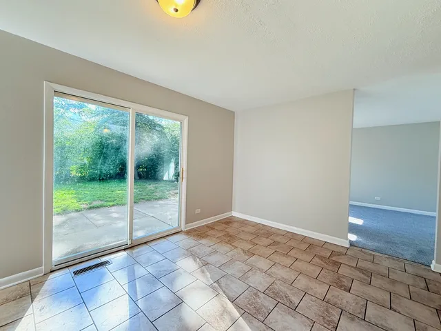 $226,000 | 2711 Larkspur Lane, Hazel Crest, IL 60429