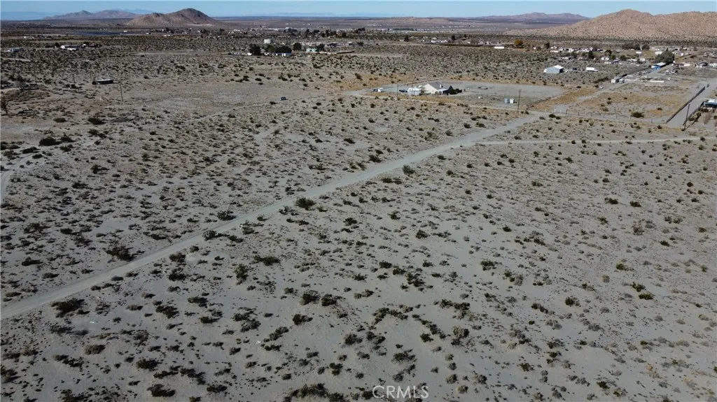 748 San Jacinto Road Adelanto, CA 92301 - Photo 3 of 6