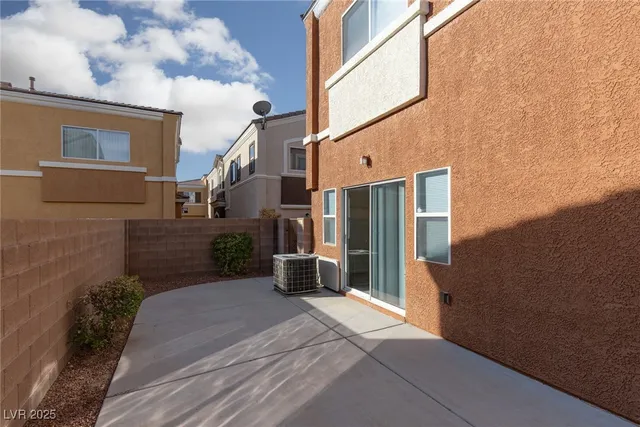 $1,650 | 9303 Gilcrease Avenue, Unit 1053, Las Vegas, NV 89149