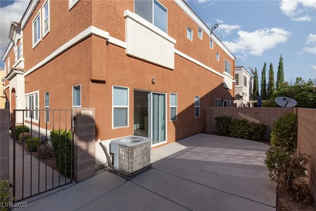 $1,650 | 9303 Gilcrease Avenue, Unit 1053, Las Vegas, NV 89149