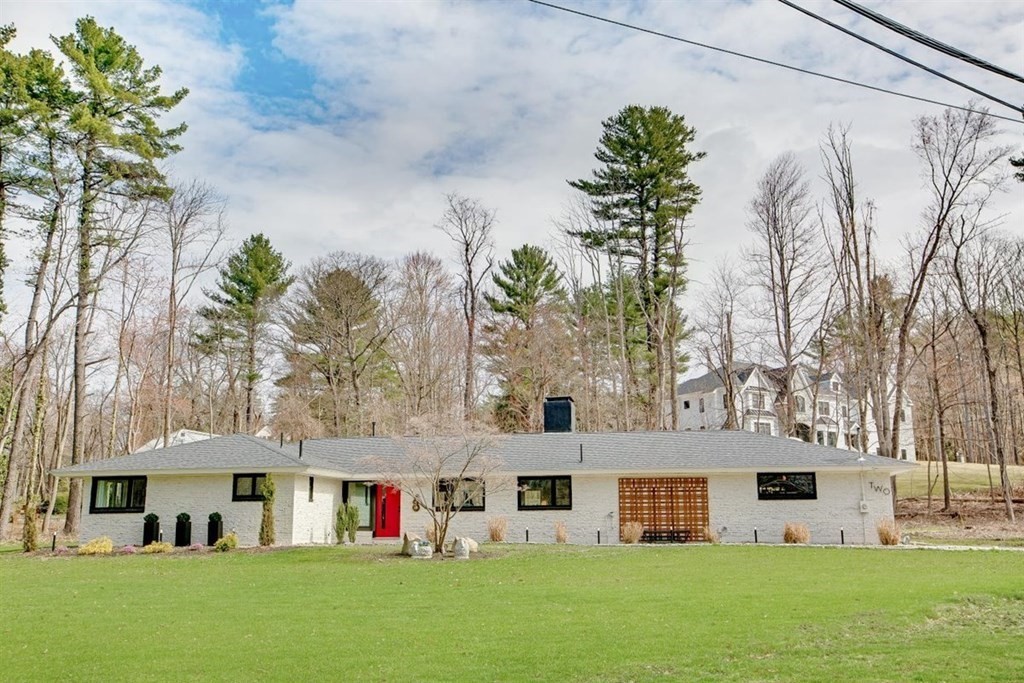 2 West Knoll Road Andover, MA 01810 - Photo 1 of 29 a front view of a house with garden