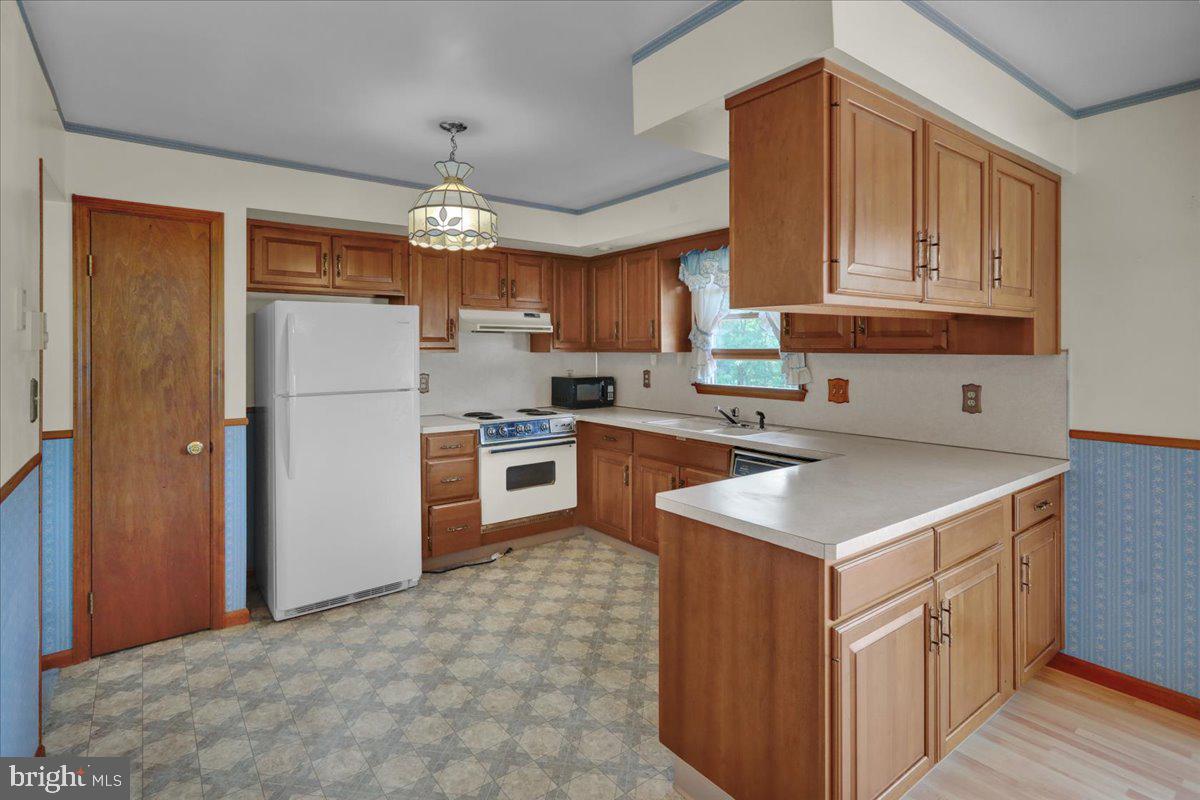9707 Longswamp Road Mertztown, PA 19539 - Photo 13 of 38 Gallery Image 13