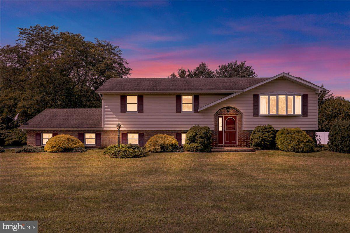 9707 Longswamp Road Mertztown, PA 19539 - Photo 4 of 38 Gallery Image 4
