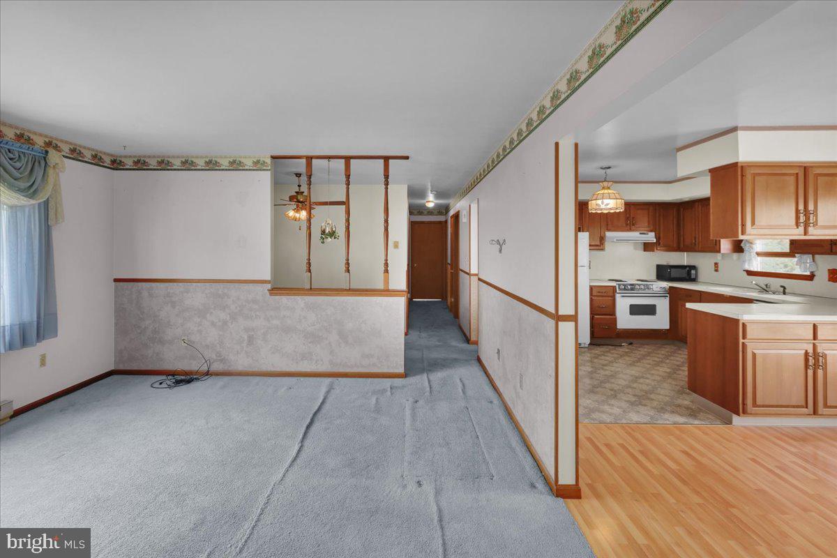 9707 Longswamp Road Mertztown, PA 19539 - Photo 8 of 38 Gallery Image 8