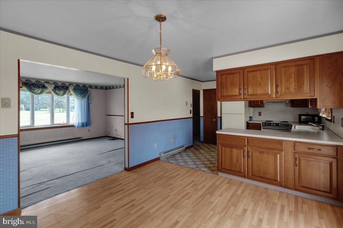 9707 Longswamp Road Mertztown, PA 19539 - Photo 10 of 38 Gallery Image 10