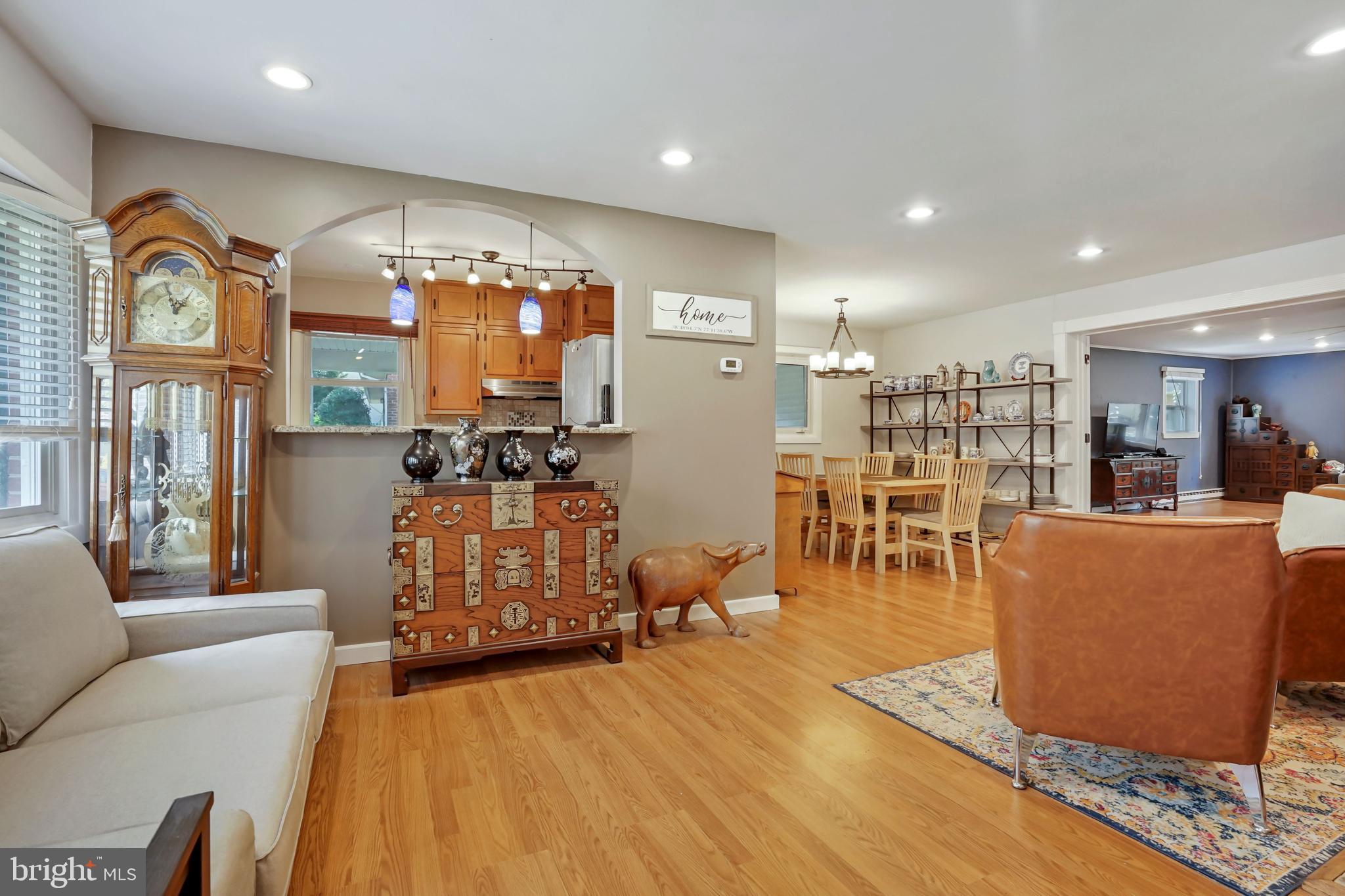7207 Catlett Street Springfield, VA 22151 - Photo 3 of 29