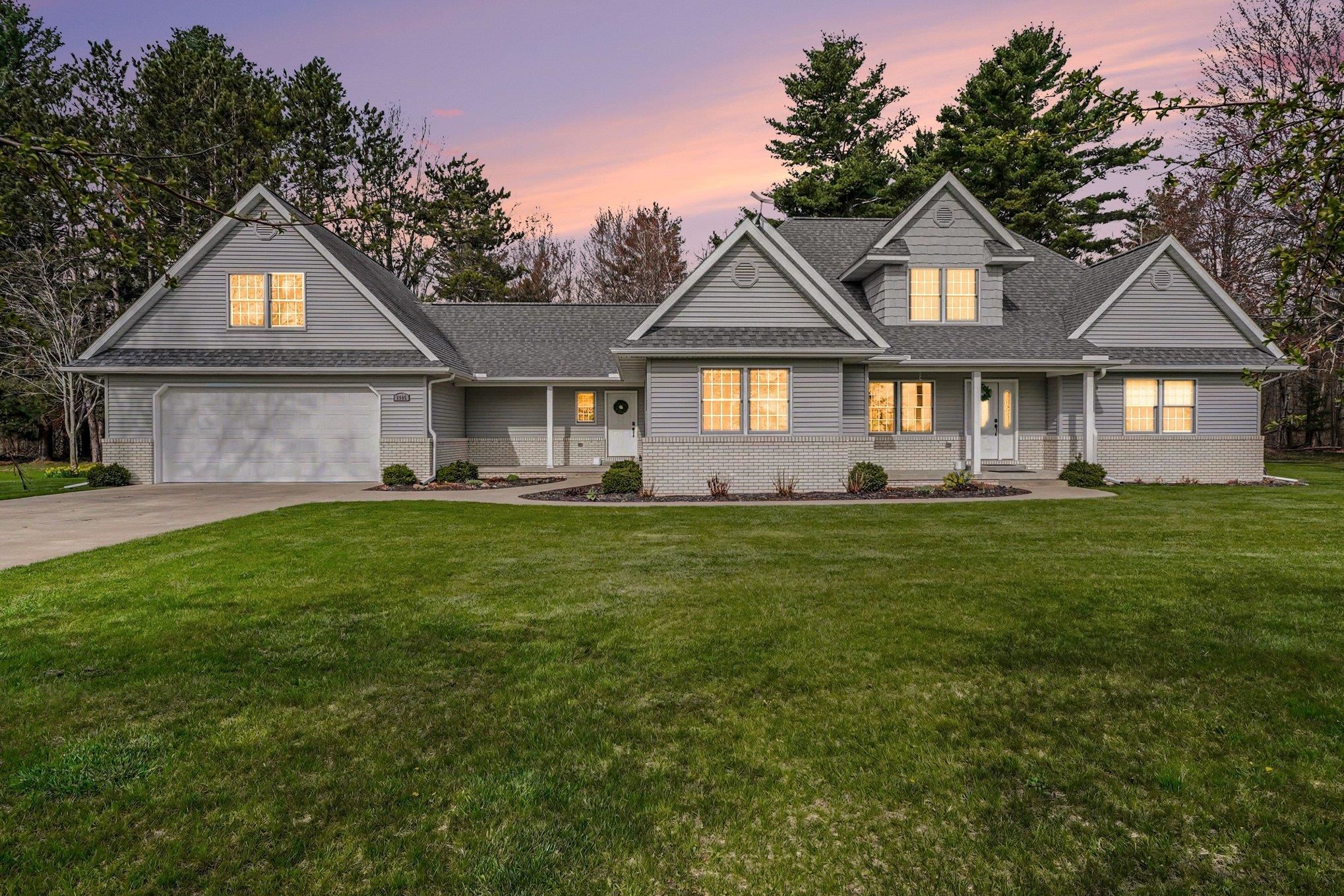 5605 North Shore Road Pinconning, MI 48650 - Photo 4 of 37