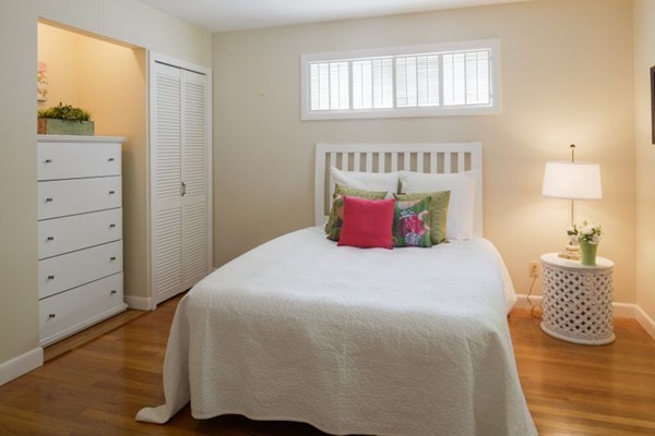 60 Topsfield Road Wenham, MA 01984 - Photo 21 of 25 Gallery Image 21