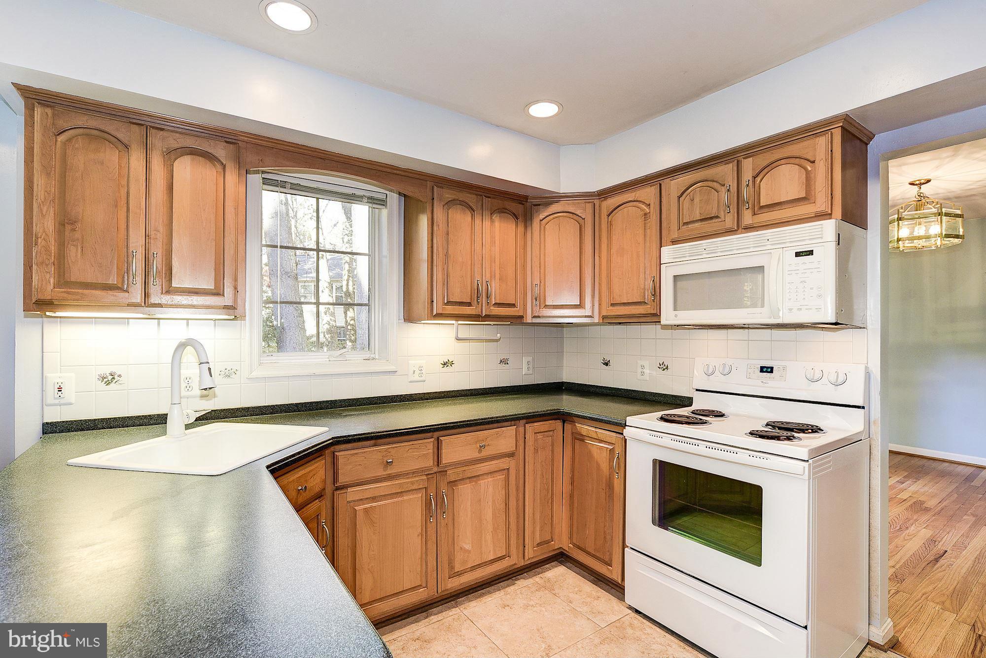 2424 Bramblebush Court Reston, VA 20191 - Photo 12 of 30 Kitchen