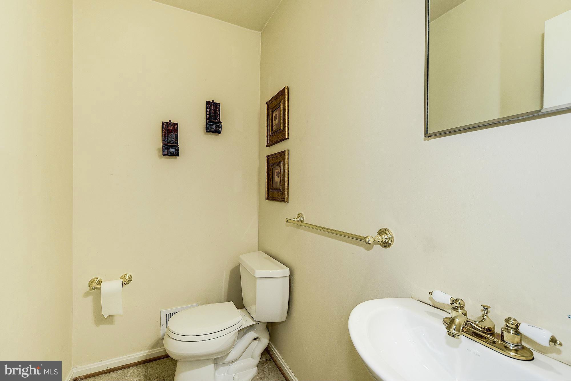 2424 Bramblebush Court Reston, VA 20191 - Photo 14 of 30 Bath