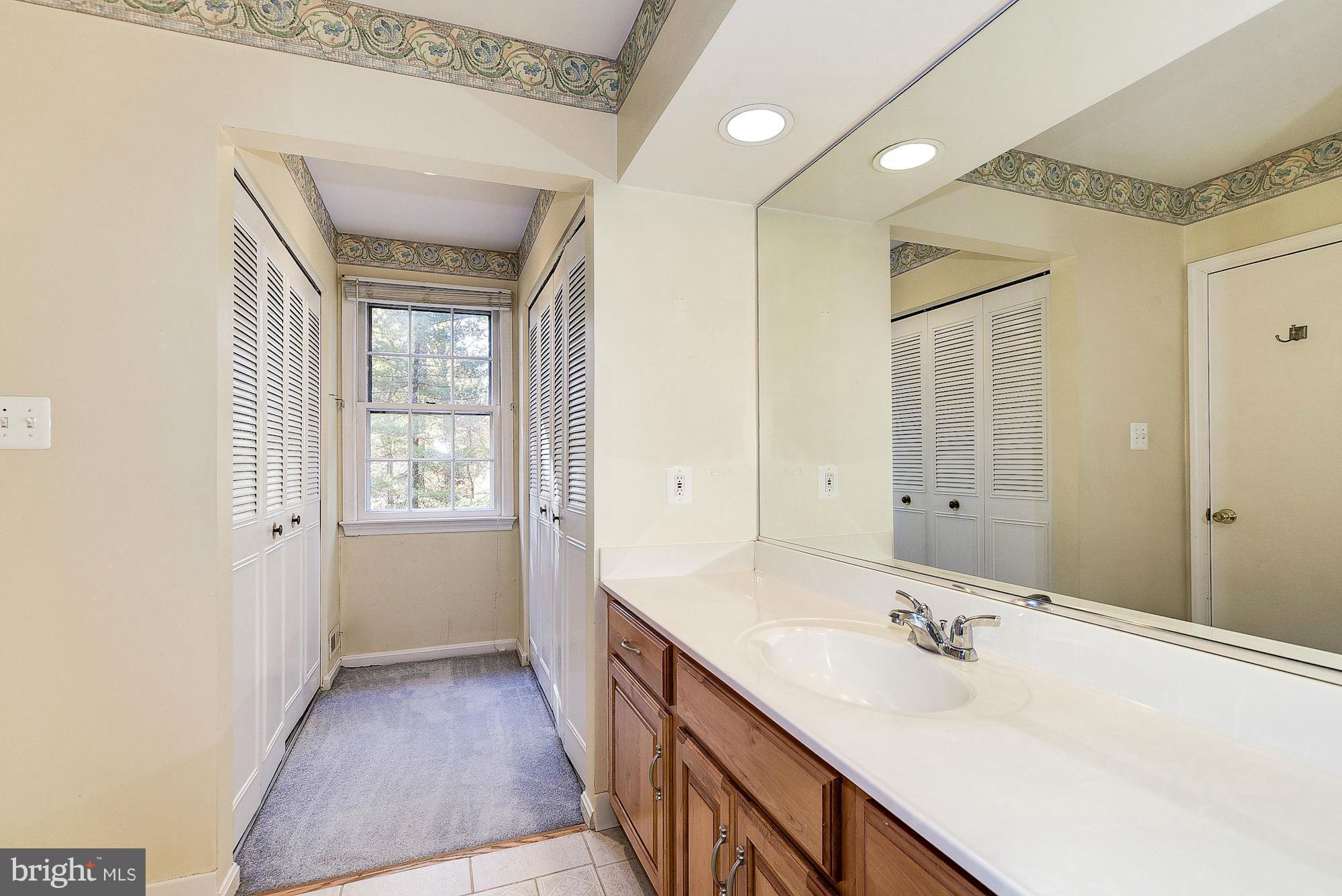 2424 Bramblebush Court Reston, VA 20191 - Photo 17 of 30 Bath