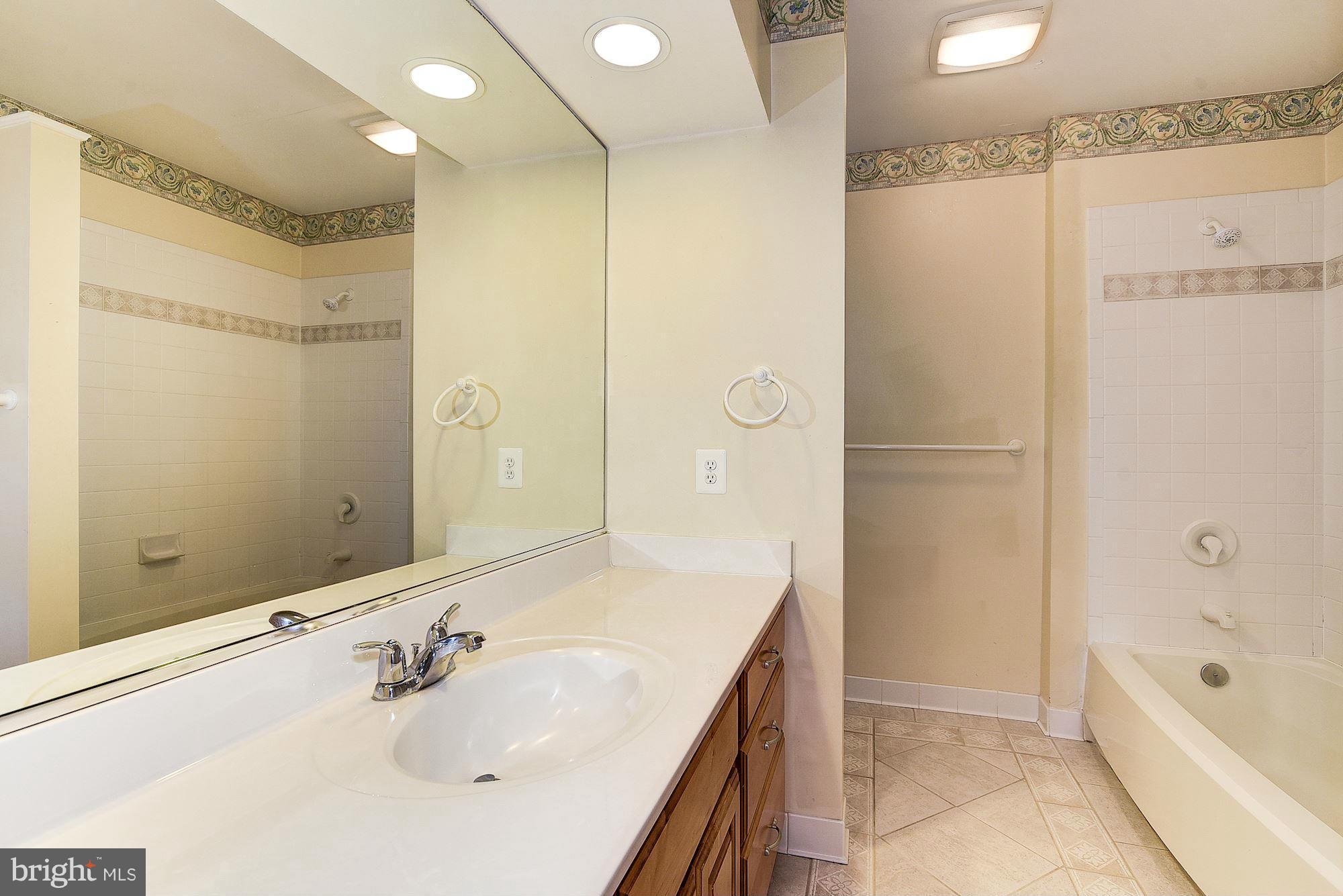 2424 Bramblebush Court Reston, VA 20191 - Photo 18 of 30 Bath