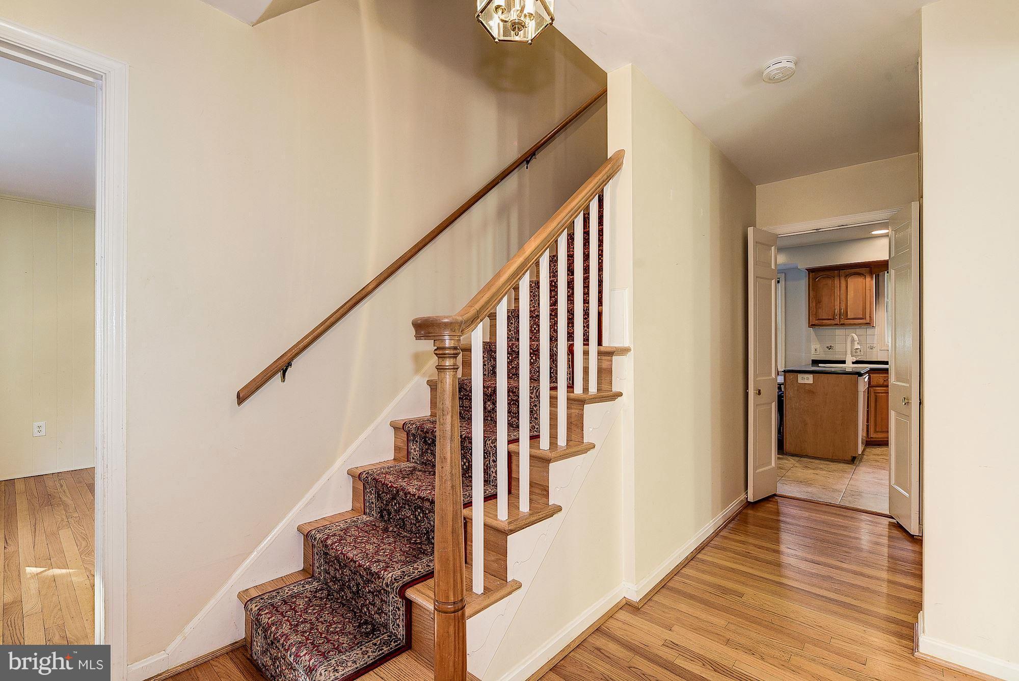 2424 Bramblebush Court Reston, VA 20191 - Photo 3 of 30 Interior (General)