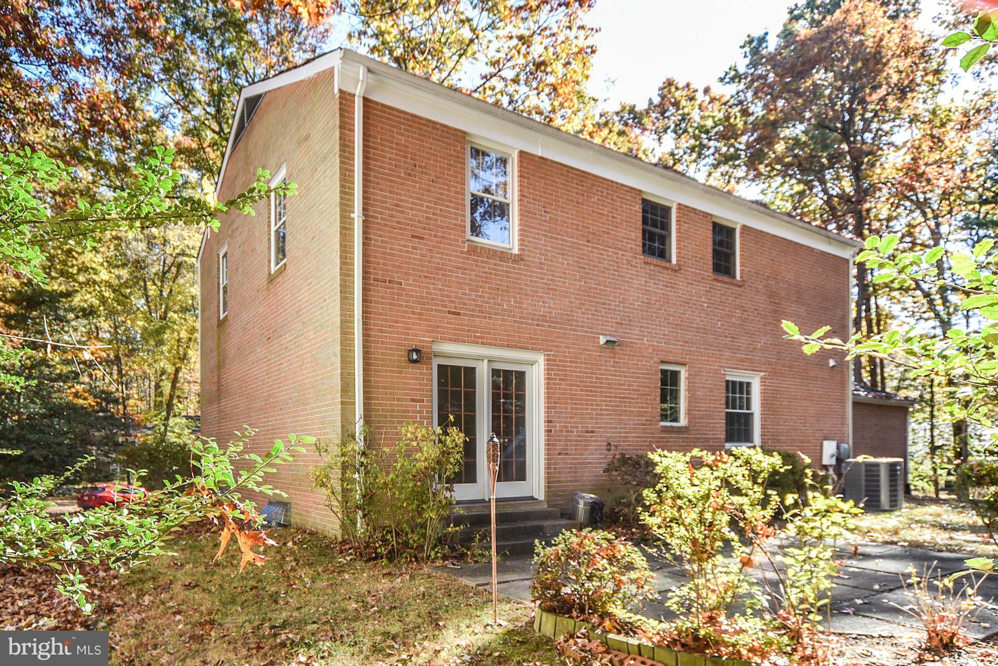 2424 Bramblebush Court Reston, VA 20191 - Photo 29 of 30 Exterior (Rear)