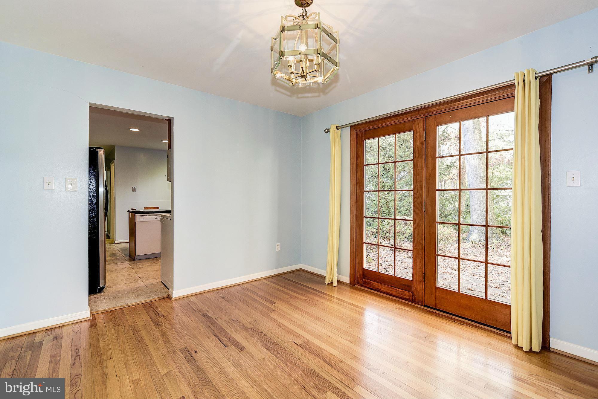 2424 Bramblebush Court Reston, VA 20191 - Photo 9 of 30 Dining Room