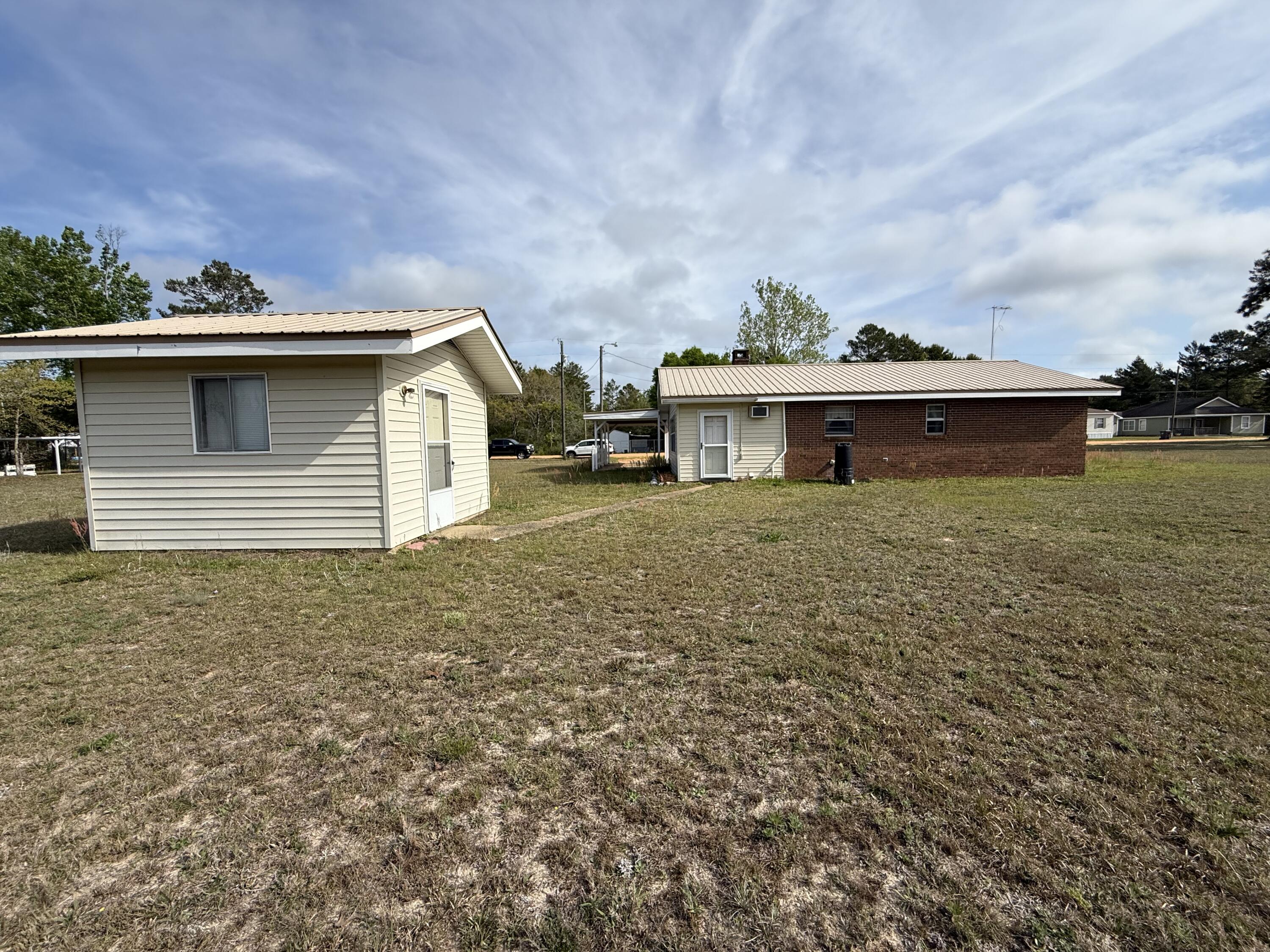 82 Daisy Lane DeFuniak Springs, FL 32433 - Photo 5 of 24 IMG_4805