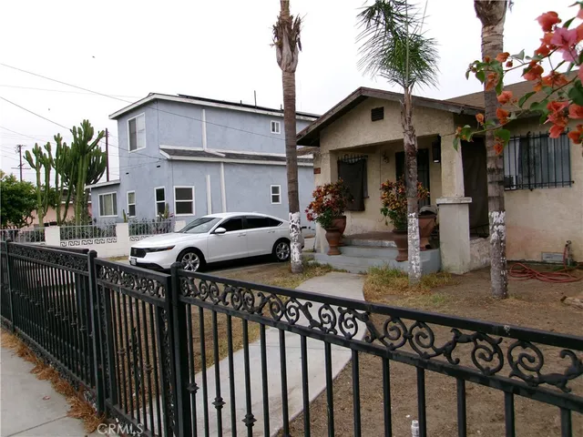 $969,000 | 7926 Wilcox Avenue, Cudahy, CA 90201