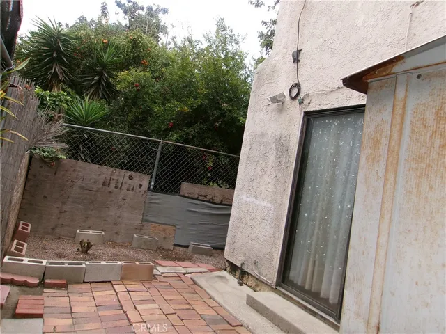 $969,000 | 7926 Wilcox Avenue, Cudahy, CA 90201