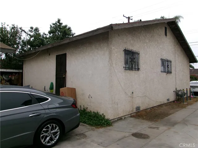 $969,000 | 7926 Wilcox Avenue, Cudahy, CA 90201