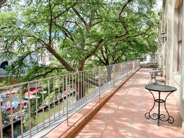 $2,750 | 245 Losoya Street, San Antonio, TX 78205