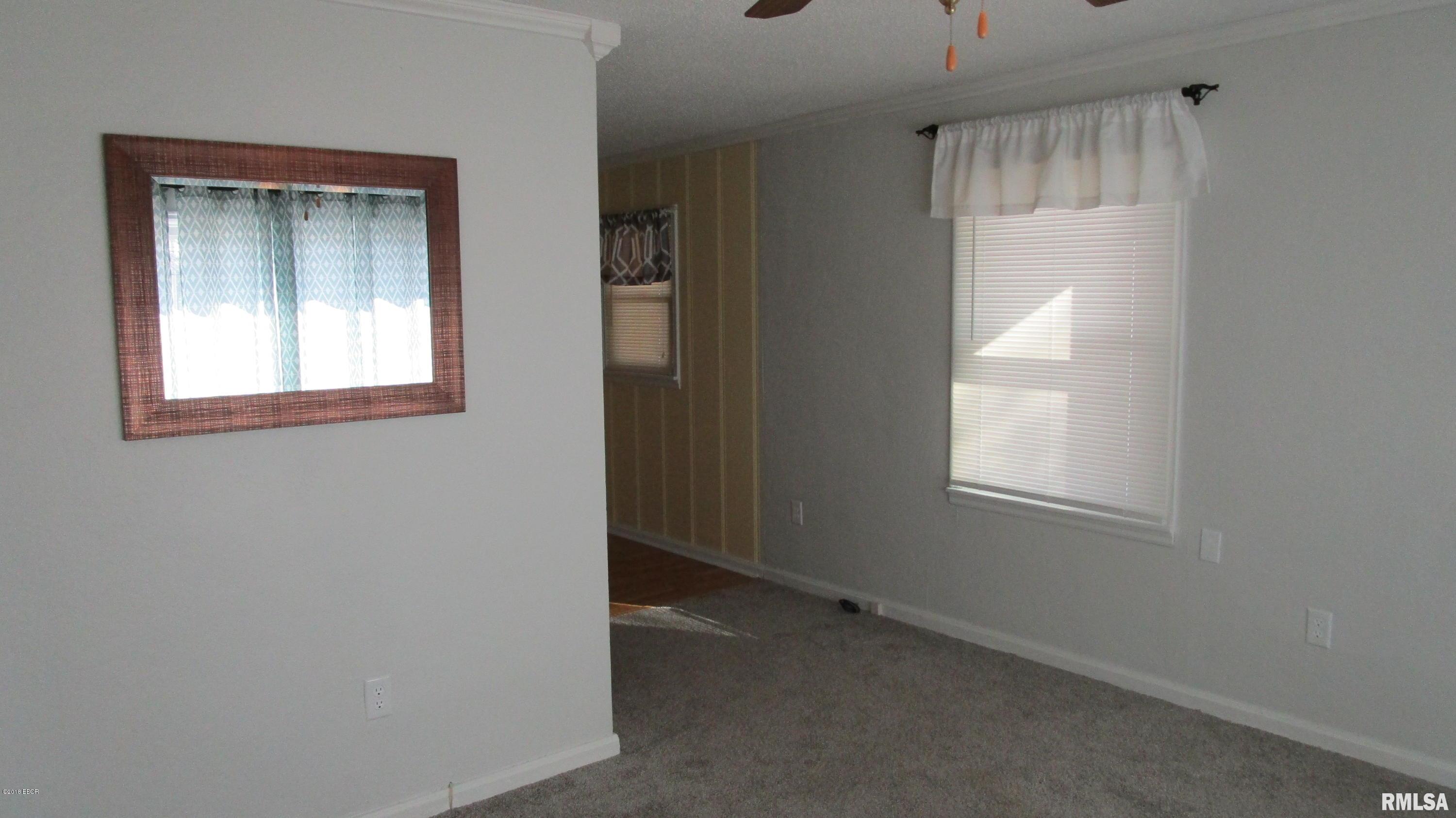 732 West 5th Street Flora, IL 62839 - Photo 13 of 50 Gallery Image 13